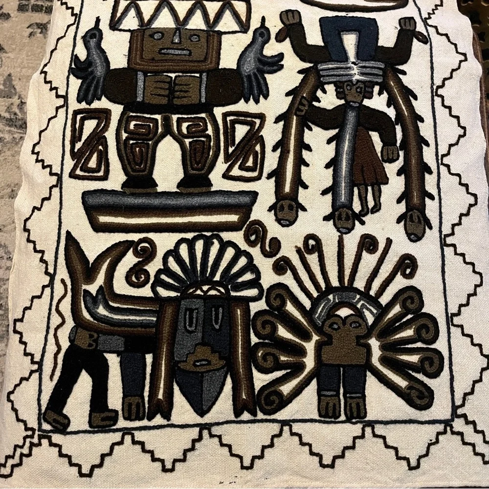 Vintage HANDMADE  PERUVIAN NAIVE STYLE CREWEL TAPESTRY